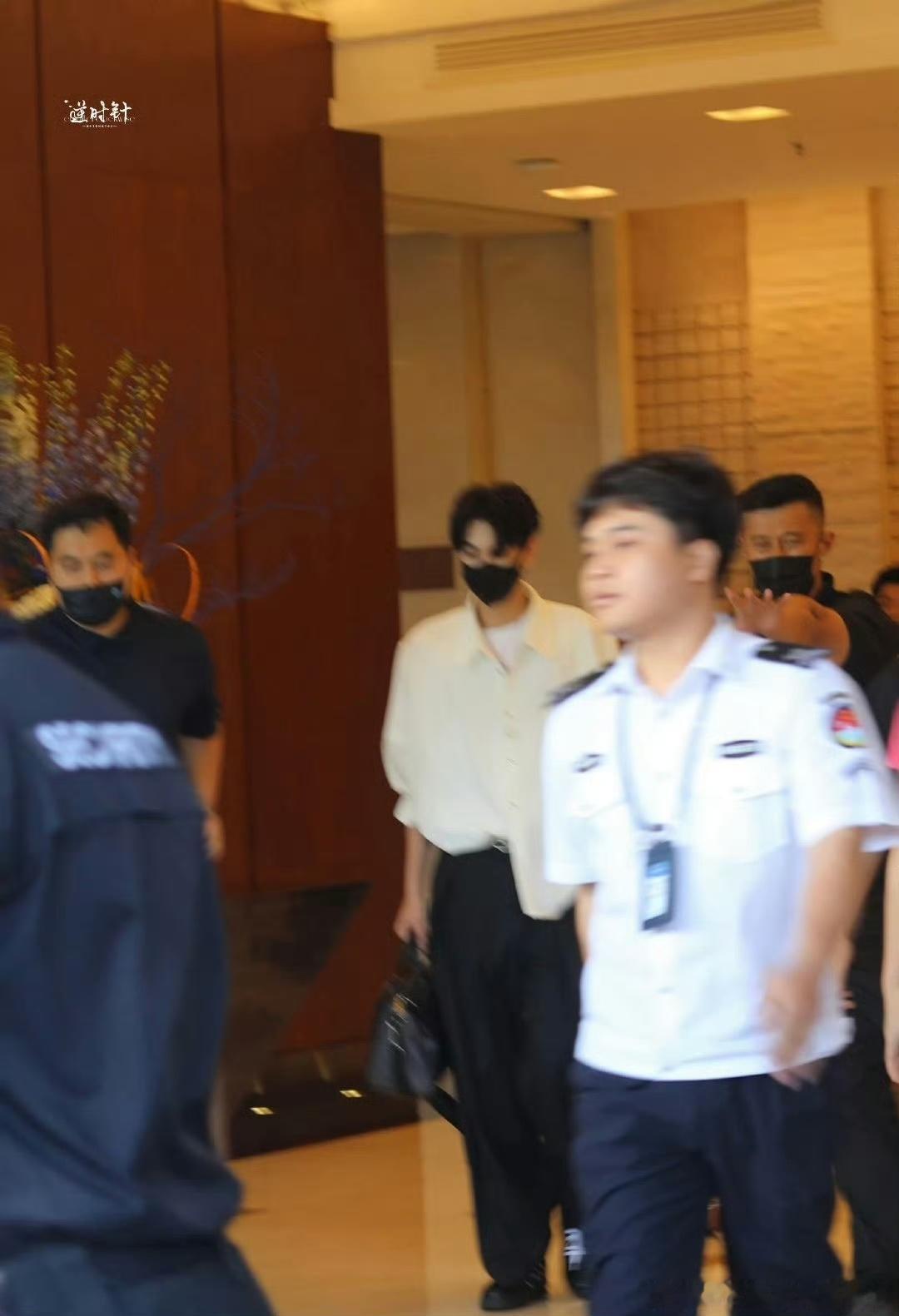 差点看清田栩宁的脸田栩宁站姐图田栩宁站姐图，哇，，笑晕 ​​​