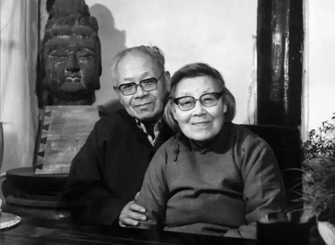1945年，王世襄和袁荃猷在北京成了婚。那时候王世襄刚过而立，袁荃猷比他小几岁，