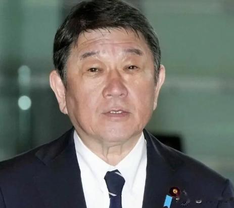 日本突然朝我们喊话了！
 
5月18日，日本外相茂木敏充公开表示，日本将继续坚持