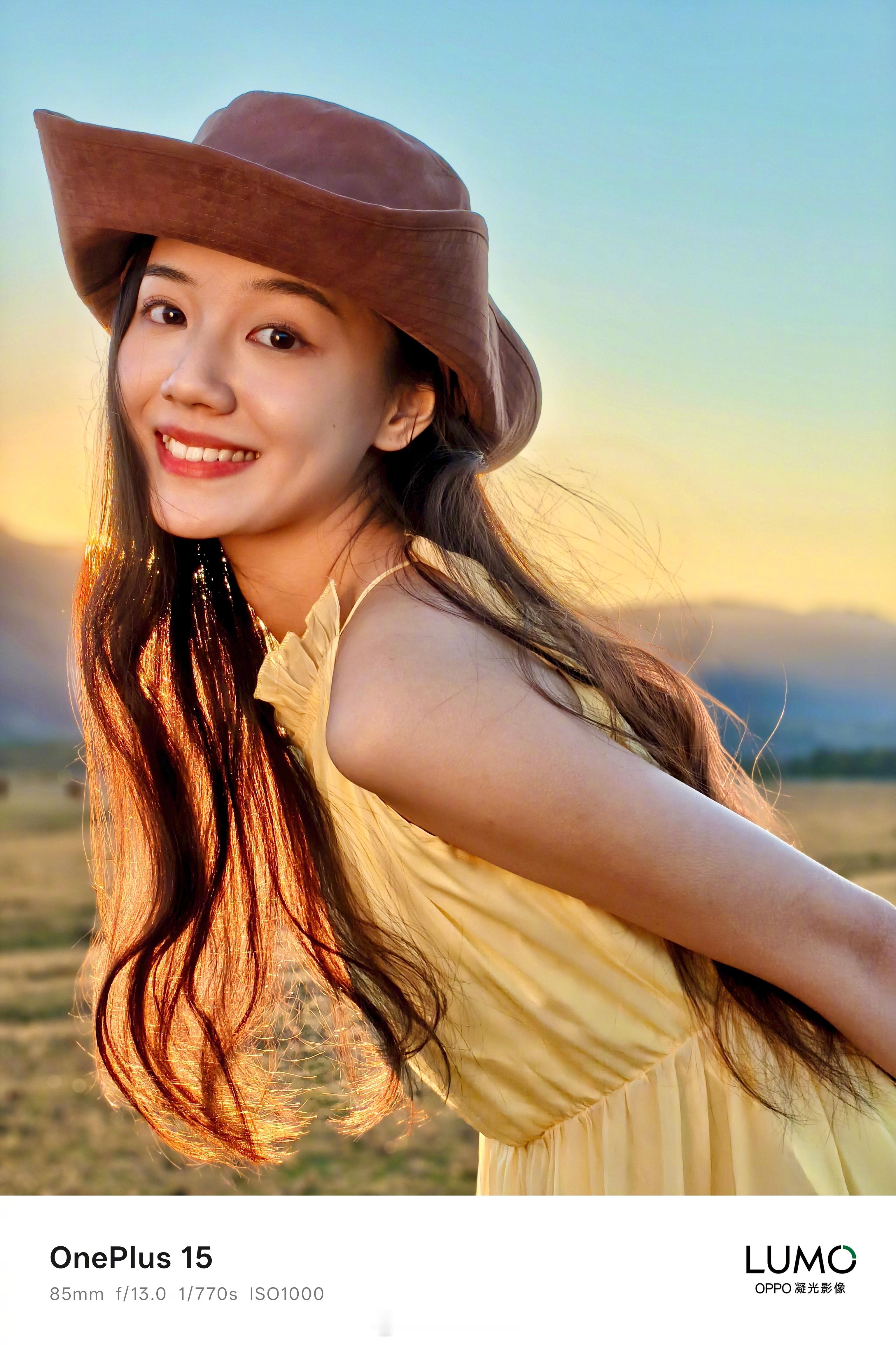 一加15拍照样张，上面是官方样张，下面是我拍的，你们觉得我拍的怎么样？一加15和