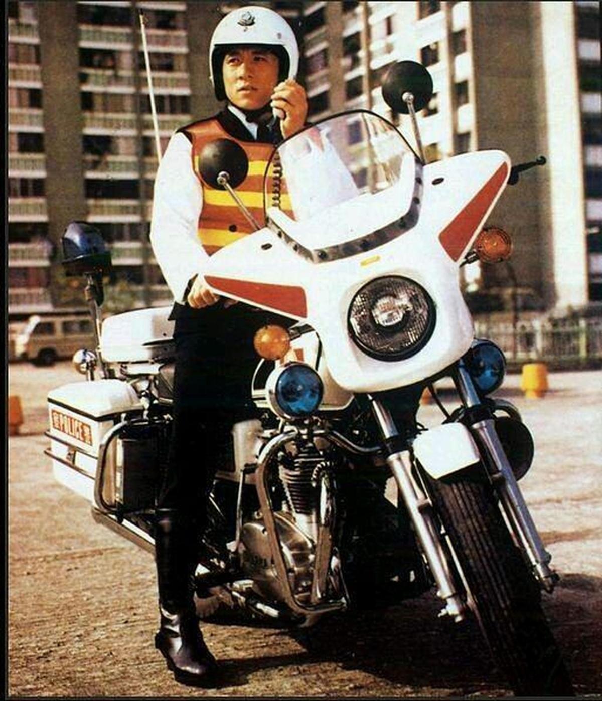 成龙电影《警察故事》上映 40 周年！40 张照片回顾这部大哥巅峰作品...