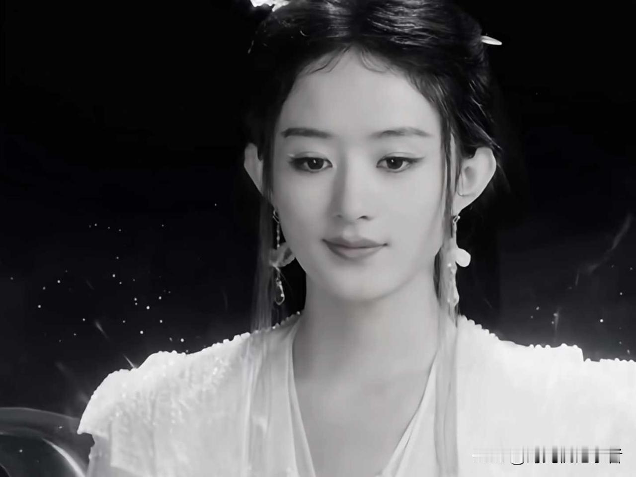 赵丽颖在《逍遥》里客串了碎梦仙君，真是出场开大，很有气场，镇压一方的感觉。
谁能