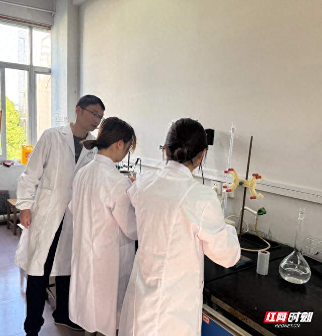 怀院师者⑤丨陈桂：上课带班有温度，双创科研有力度
