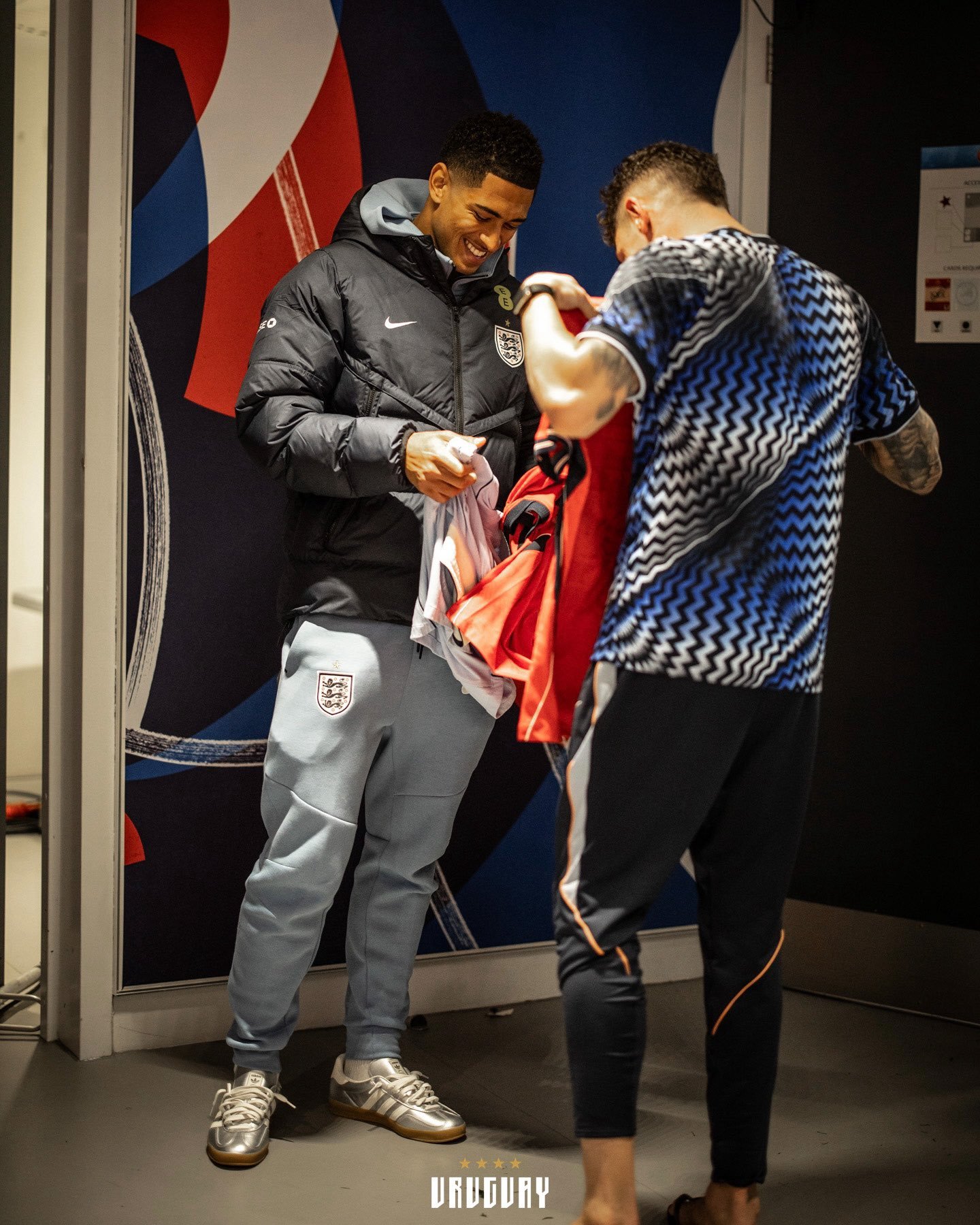 乌拉圭国家队拍摄的82贝相会图🤍英格兰vs乌拉圭