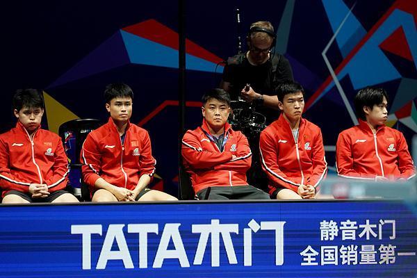 国乒男团罕见连败，王楚钦打到手流血
 
北京时间5月3日晚，2026年国际乒联伦