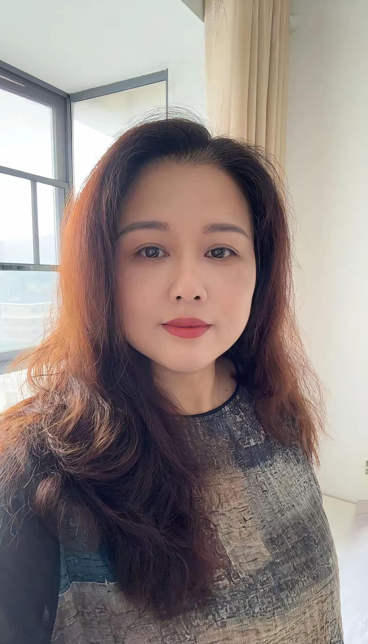 突然意识到，这辈子可能就真的一个人过了，心里难免有些伤感，其实人到了一定的年纪，