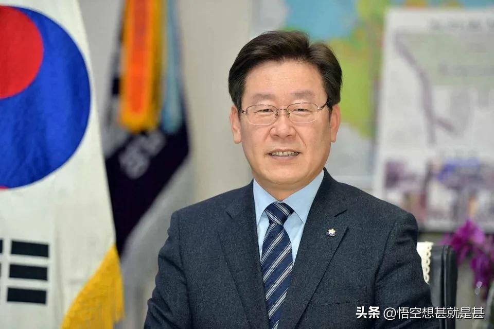 中东局势下的能源问题，却让李在明施政支持率节节高了！
2026年3月20日，韩国