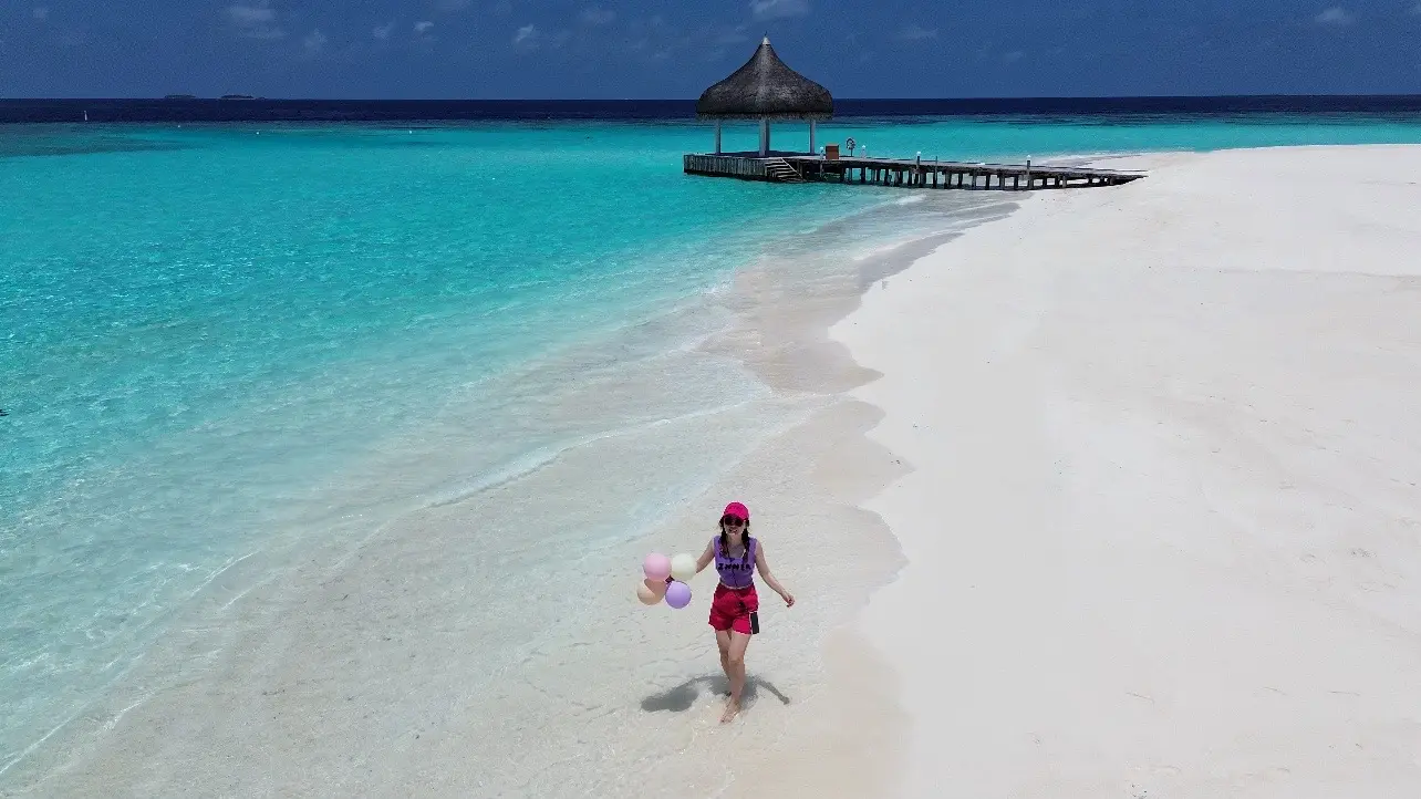 “蓝色美人蕉”THULHAGIRI.