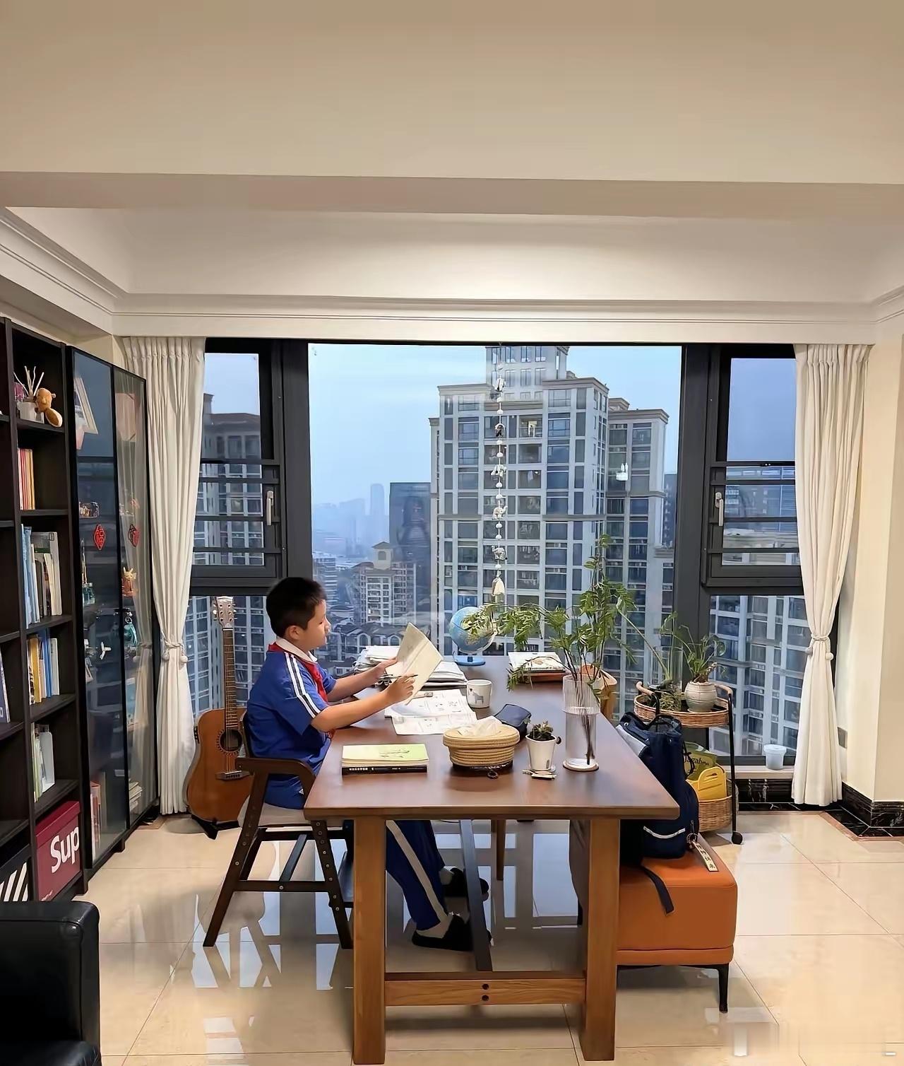 这才叫真正的少爷。 