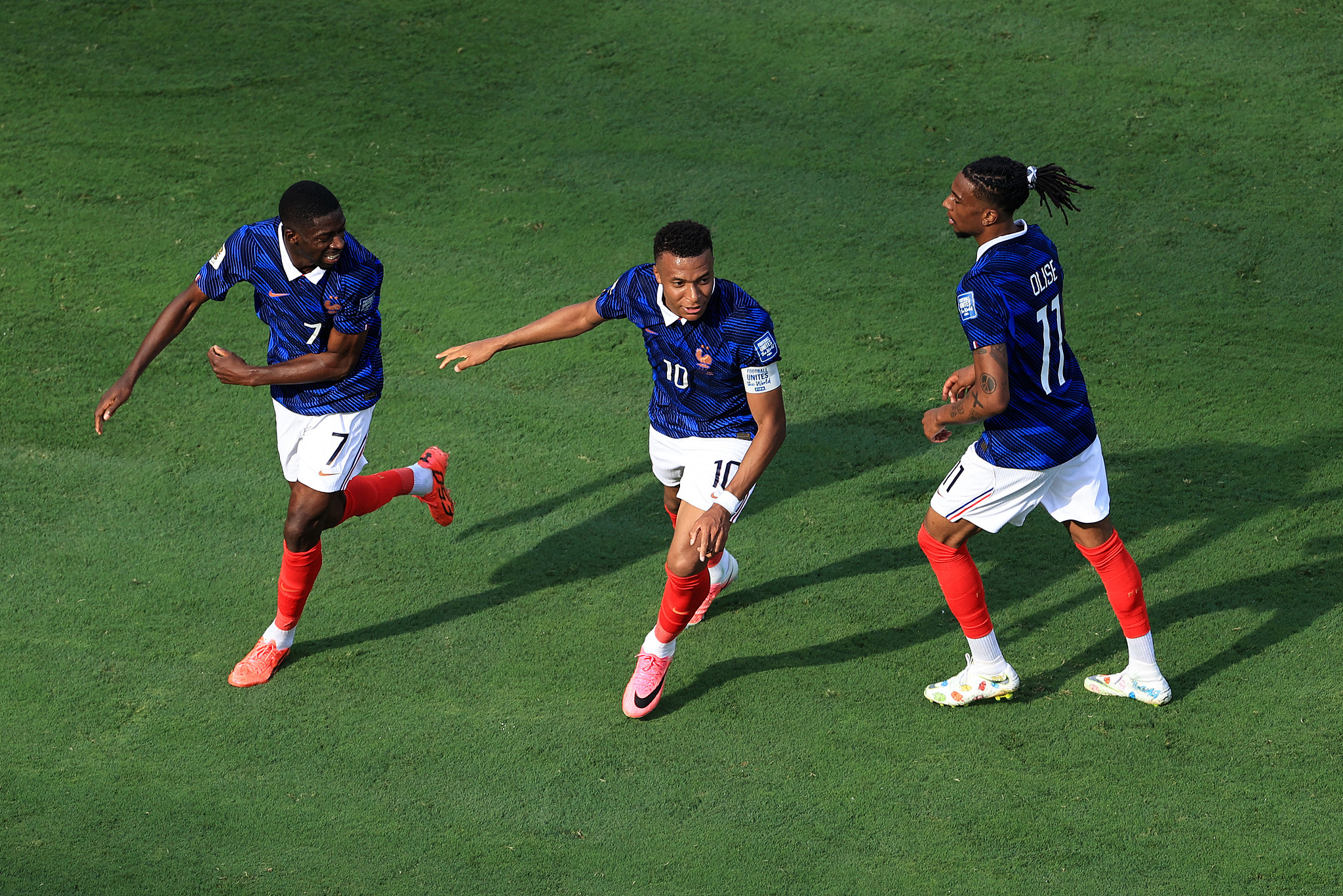 法国这进攻恐怖如斯世界杯 法国超豪华攻击群！世界杯1/16决赛，法国3-0瑞典，