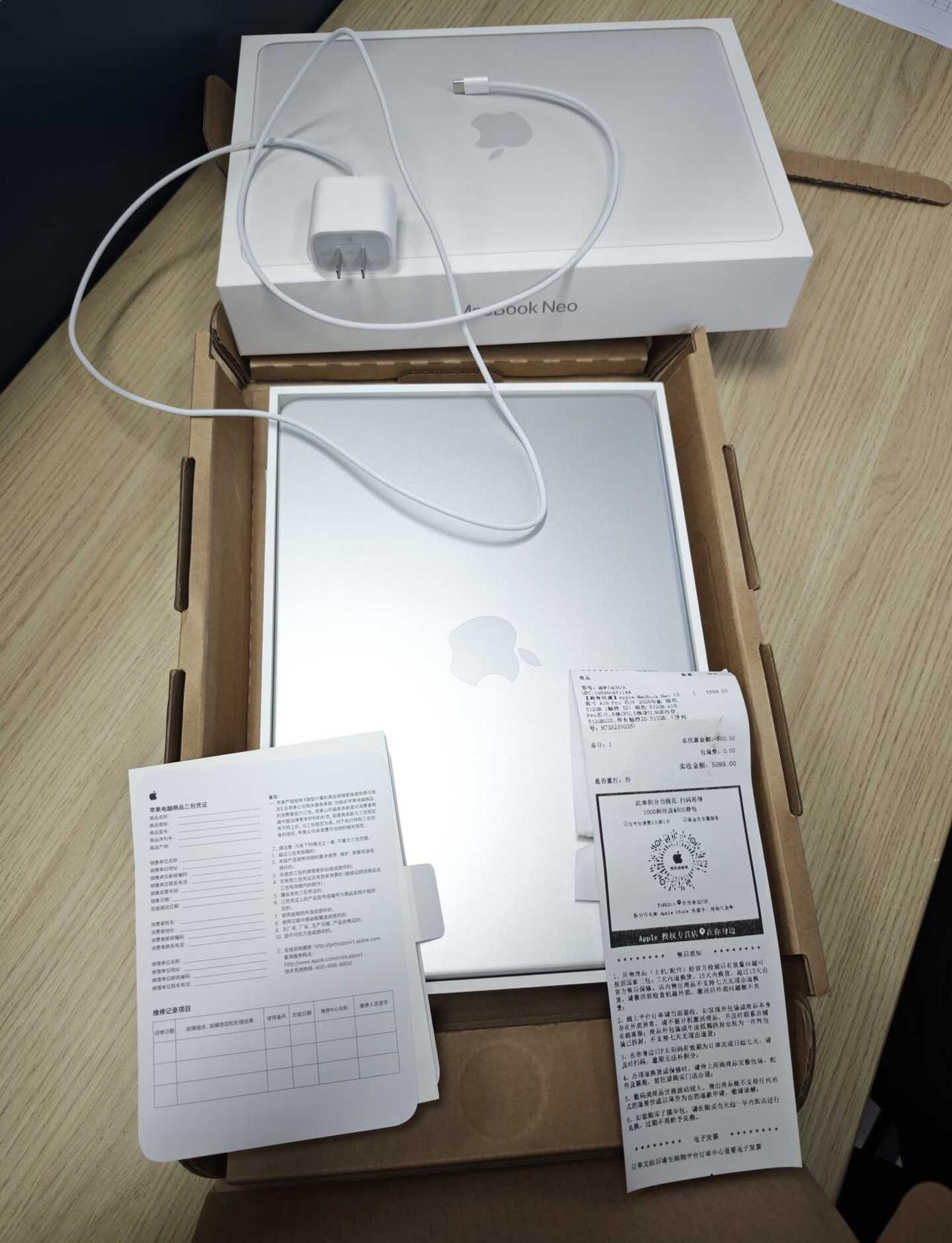 macbook neo 银色8+512g 仅激活了一周
仅激活了一周，和新的一样