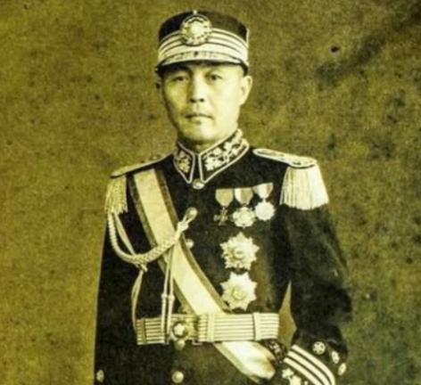 1937年1月初，蒋介石召来钱大钧，怒斥他在“西安事变”中知情不报。钱大钧哭着撕