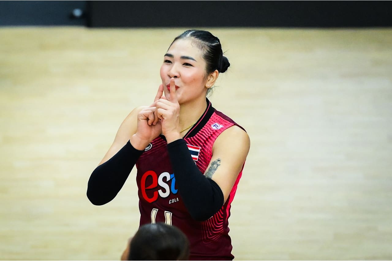 泰国🇹🇭女排第一局23-25惜败给荷兰🇳🇱，开局0-5落后，挖坑太大，后