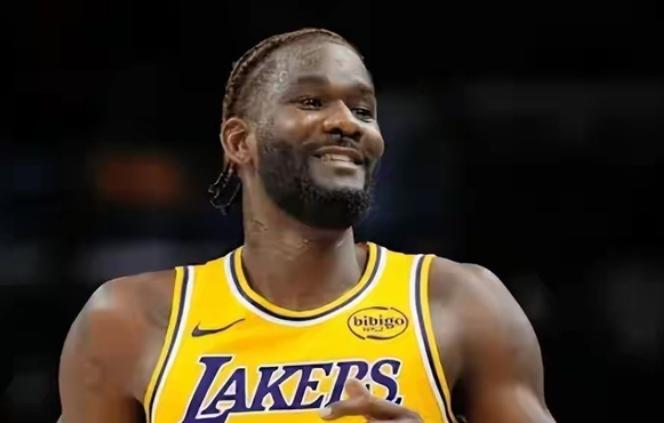 此人再这么打，只能被湖人交易了吧。
107比98，湖人在主场拿下火箭队，取得系列