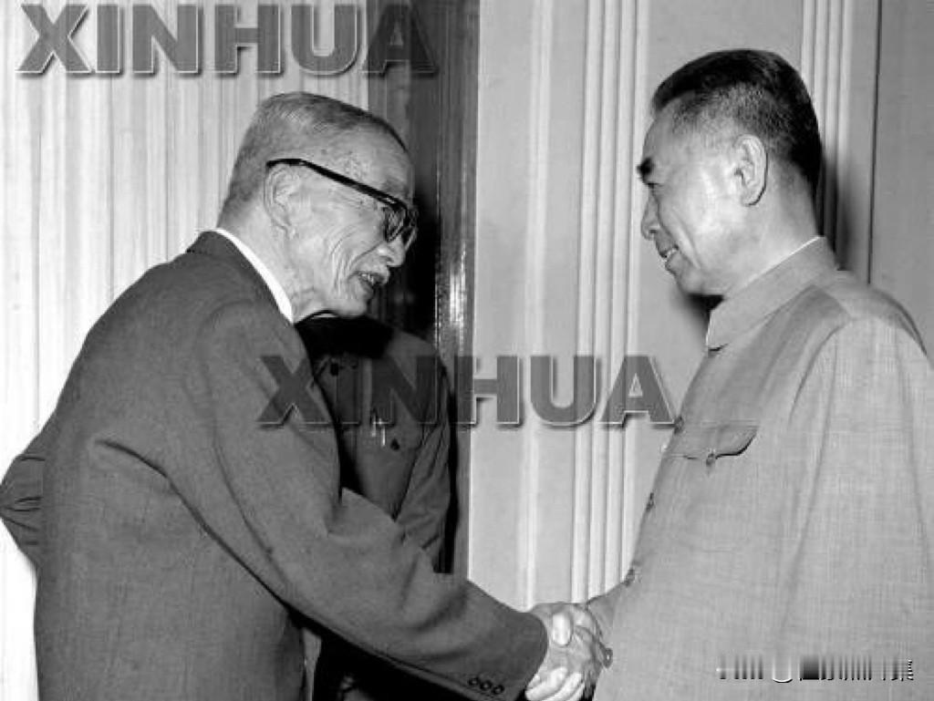 【周总理历史上的今天——5月17日】
1966年5月17日下午，周恩来总理在北京