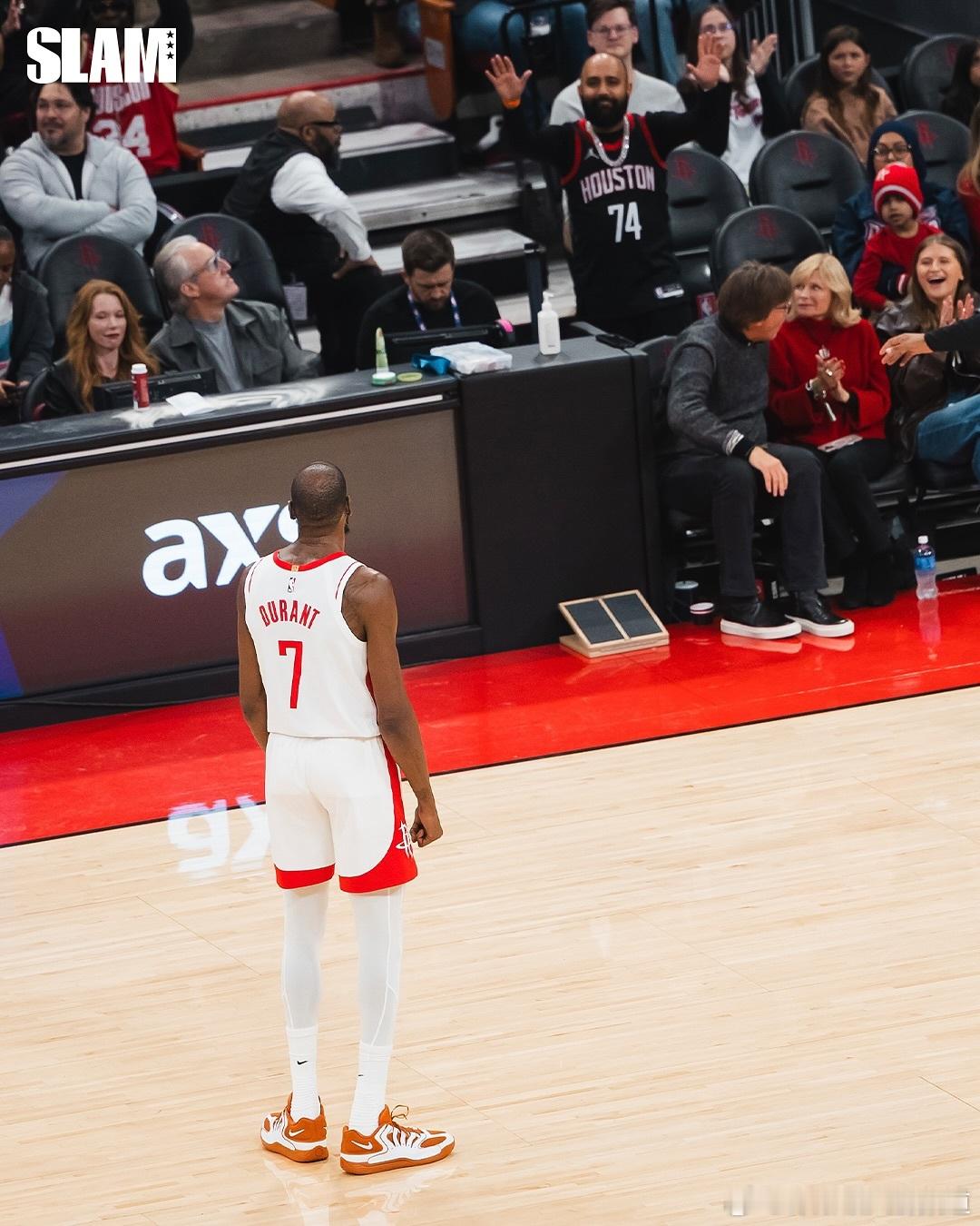 火箭目前打了21场比赛联盟最少，未来8天只有一场比赛，未来12天只有三场比赛…休