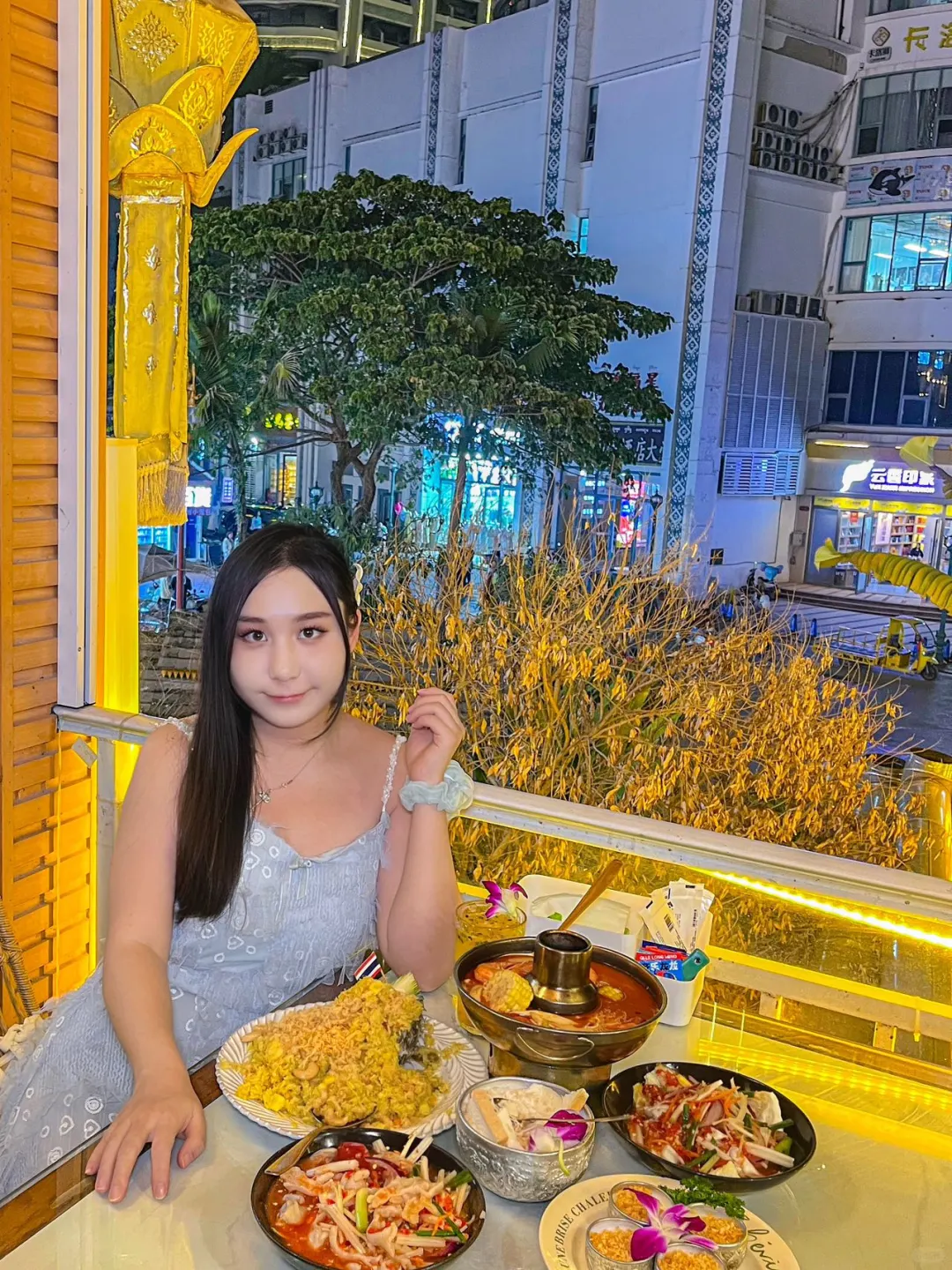 下飞机直奔的餐厅🍴在版纳六国料理一次尝遍