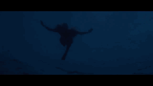 大白鲨首次内地上映🌊5月15日大银幕重温经典！《大白鲨》开创暑期档概念，凭借顶