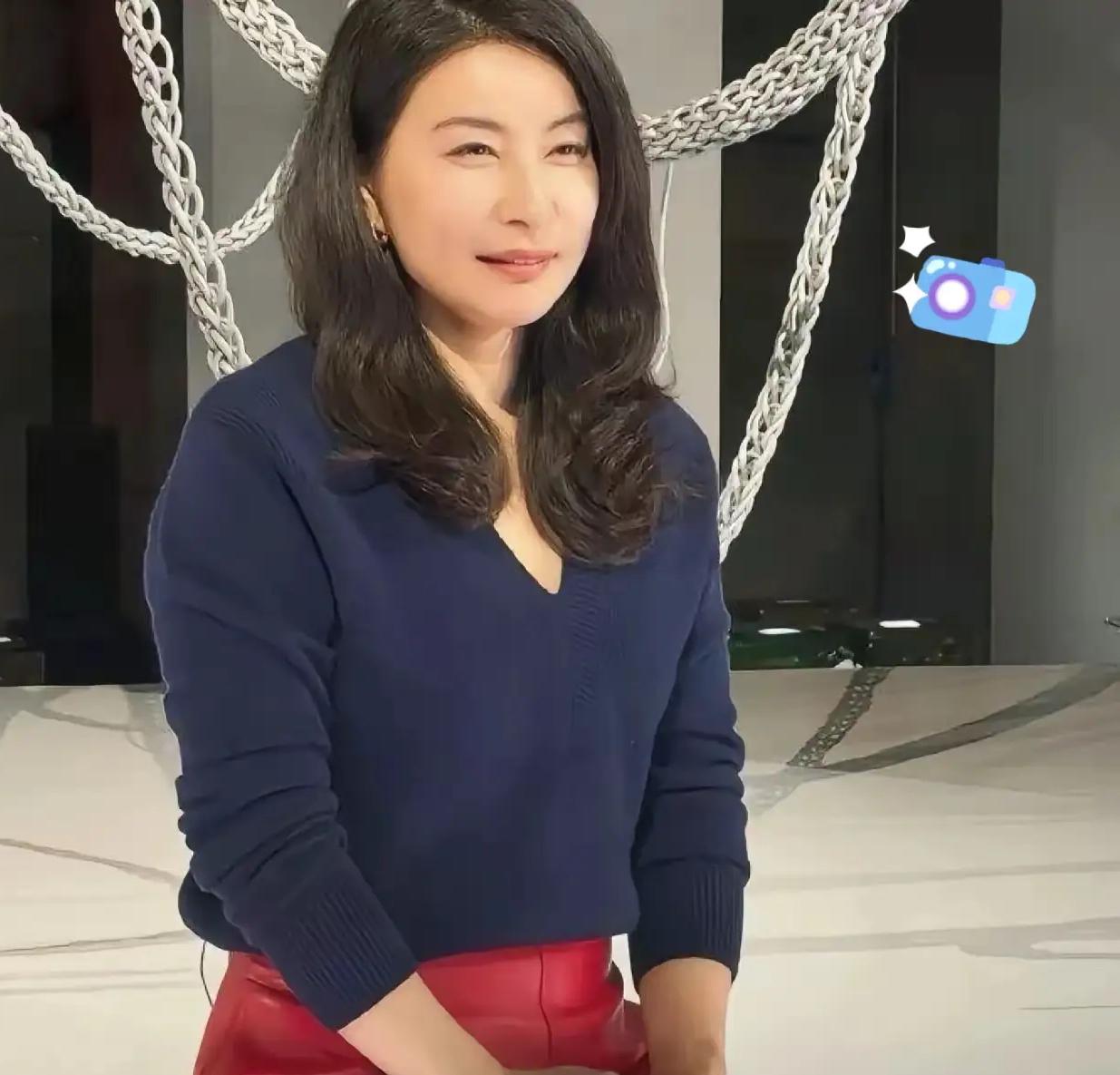 郭晶晶认不认可娜然，我不知道。但这次霍家的内部家宴，郭晶晶临时有事没参加。自己选