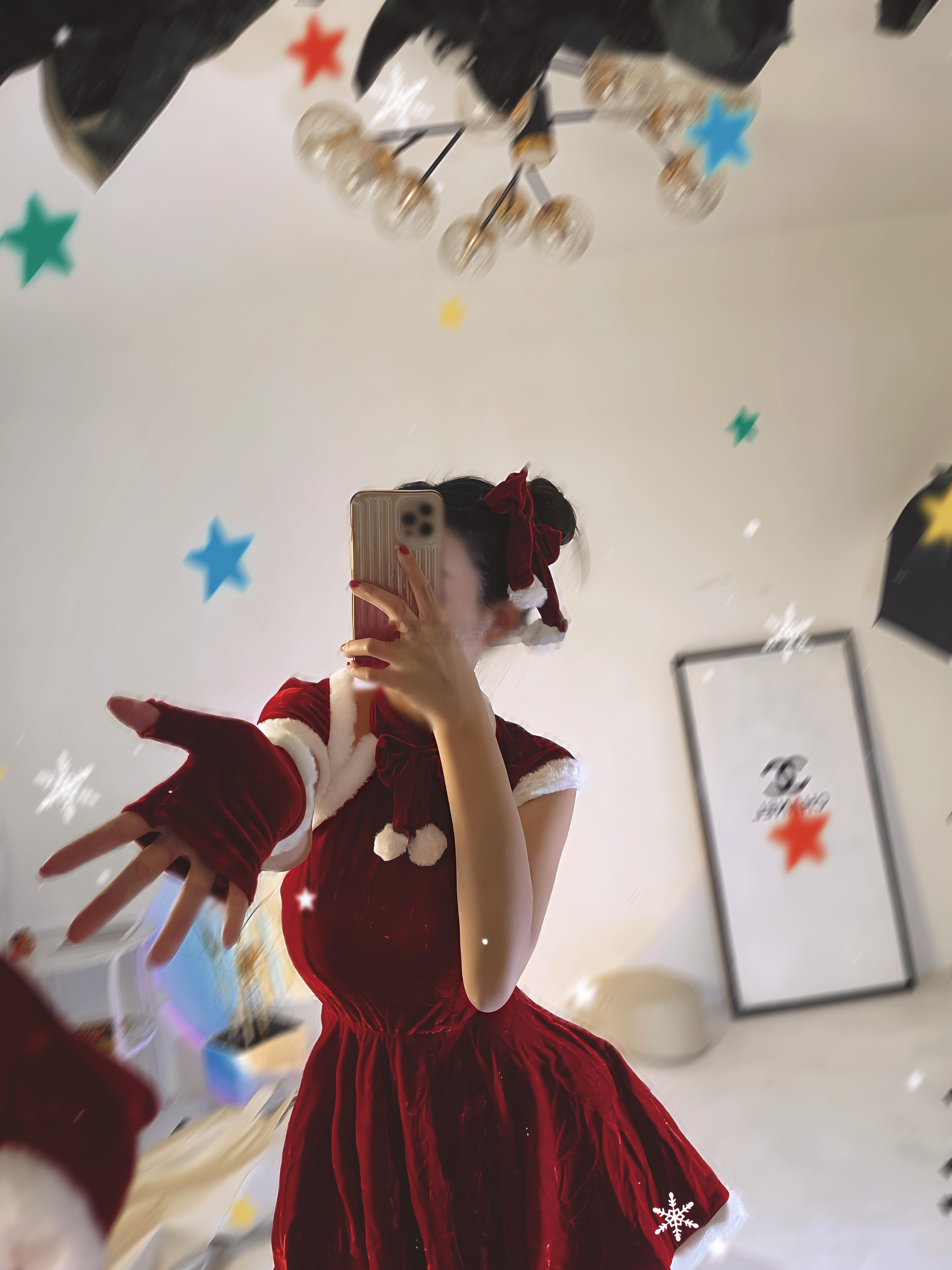 你真的有平安果🍎嘛 。  平安夜ootd