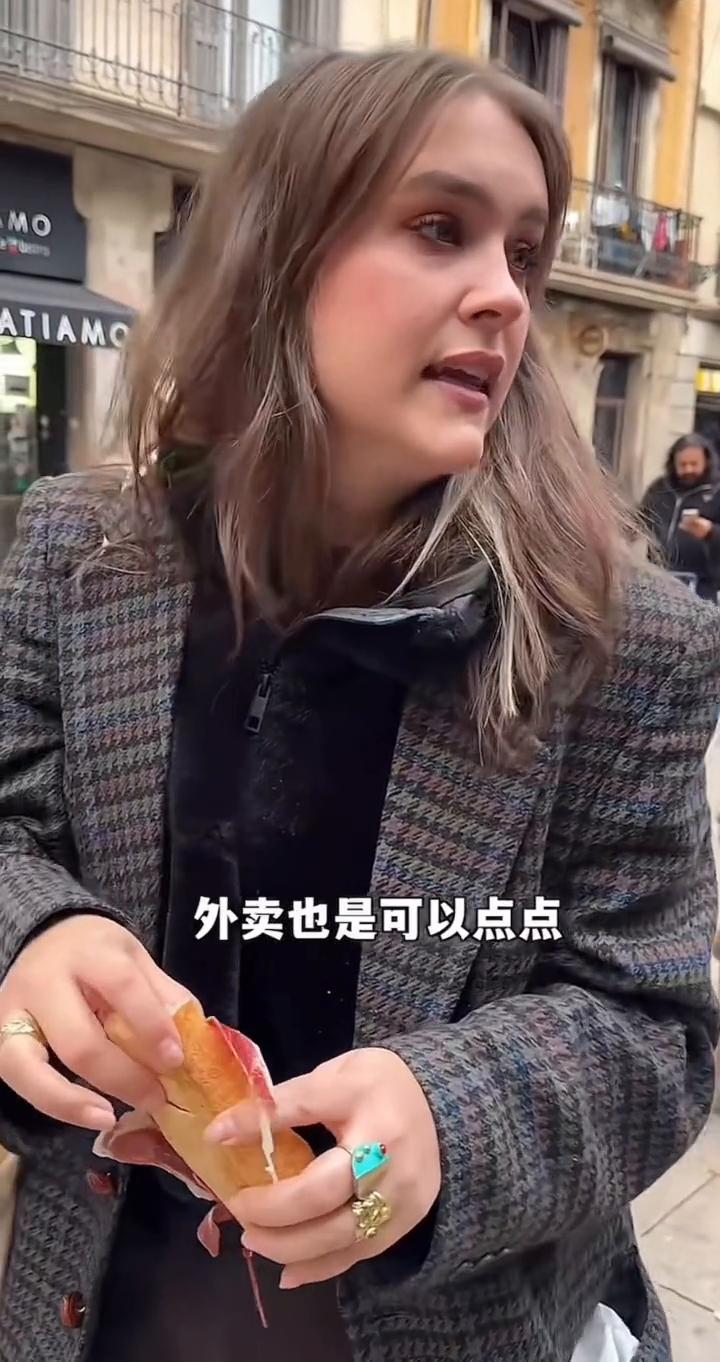 其实很多人都说欧洲没有什么东西吃，美食荒漠。我不赞同。
面包吃不惯的可以吃点法棍