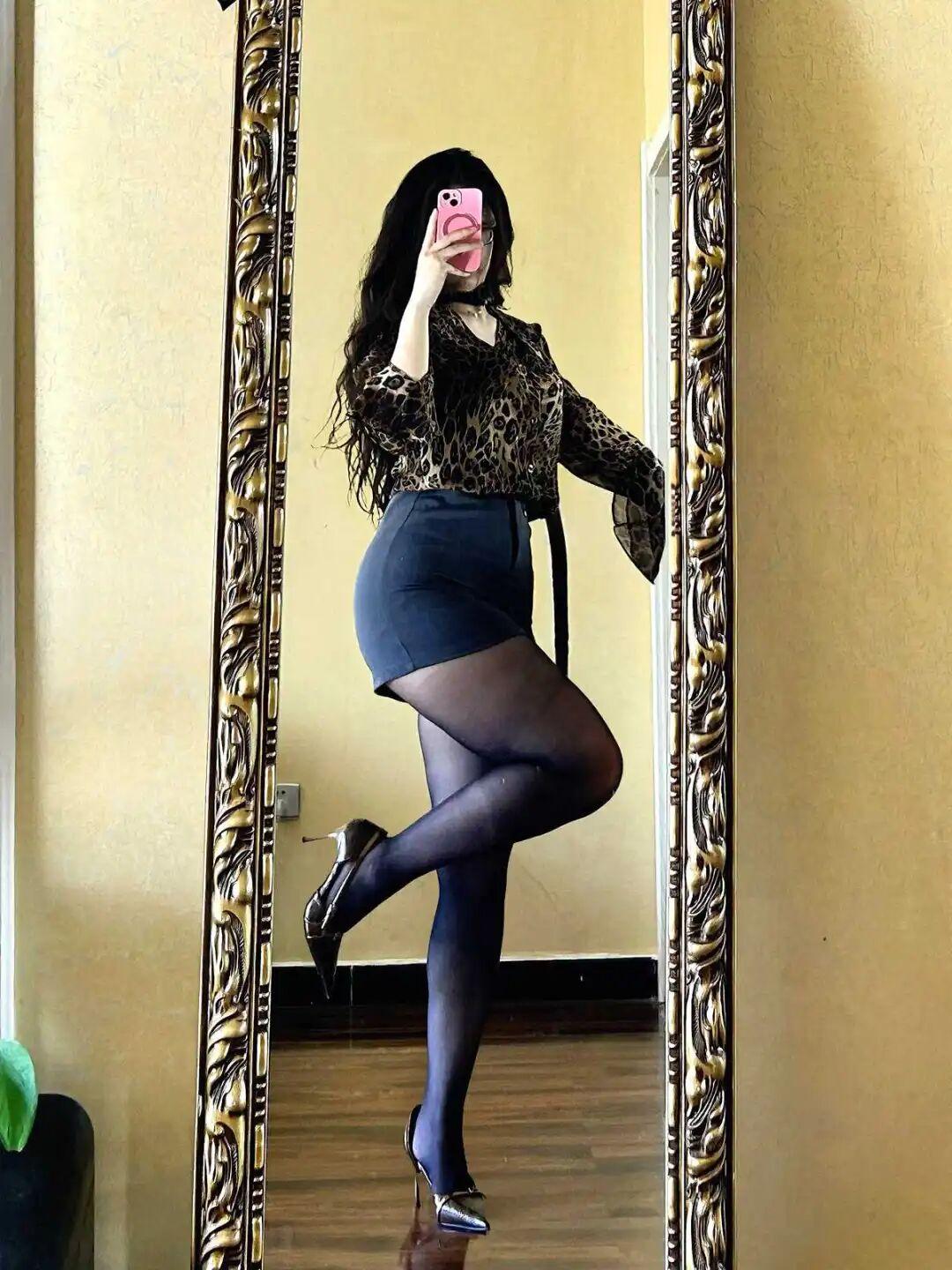 来分享下你眼中的倾城美人吧！[kiss]