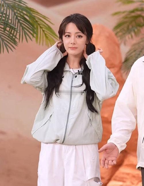 热巴这状态好差啊 迪丽热巴直播