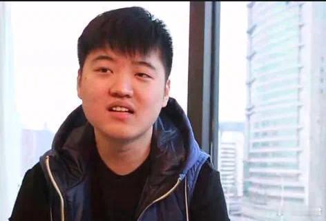 圆月弯刀被淘汰之后的谢彬自责没能当好一个合格的队长：dota2dota2不朽杯 
