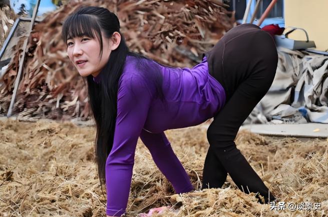 她靠爬行维持生活，却在24岁时嫁给了一个46岁单身汉，婚后，她更是不听医生和家人