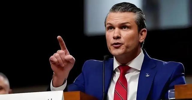 美国国防部长赫格塞思签署了一道让人头皮发麻的文件。从今以后，所有美军士兵，可以在