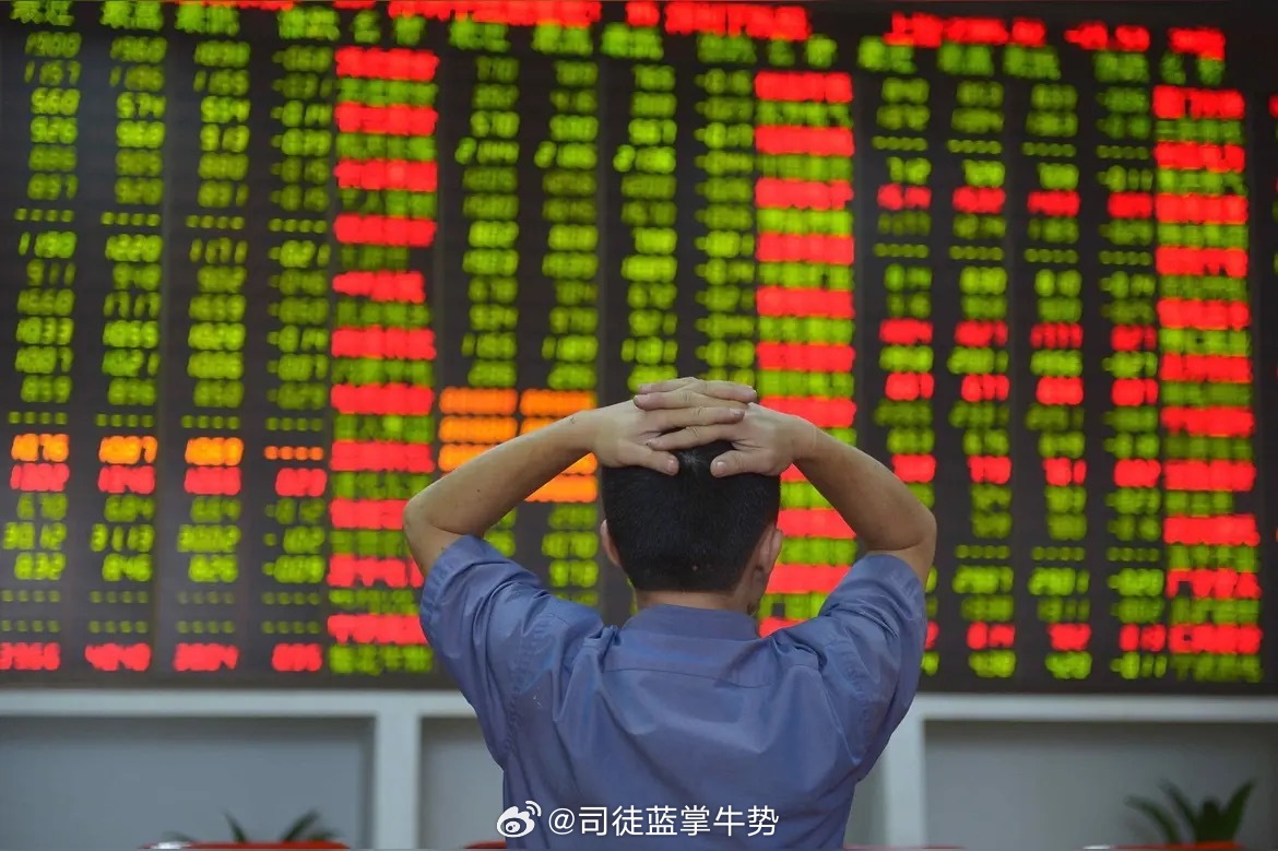 双创再次大跌，继续寻底中，硬科技股又崩了，主要说几点：1、正如盘前所讲，美联储虽