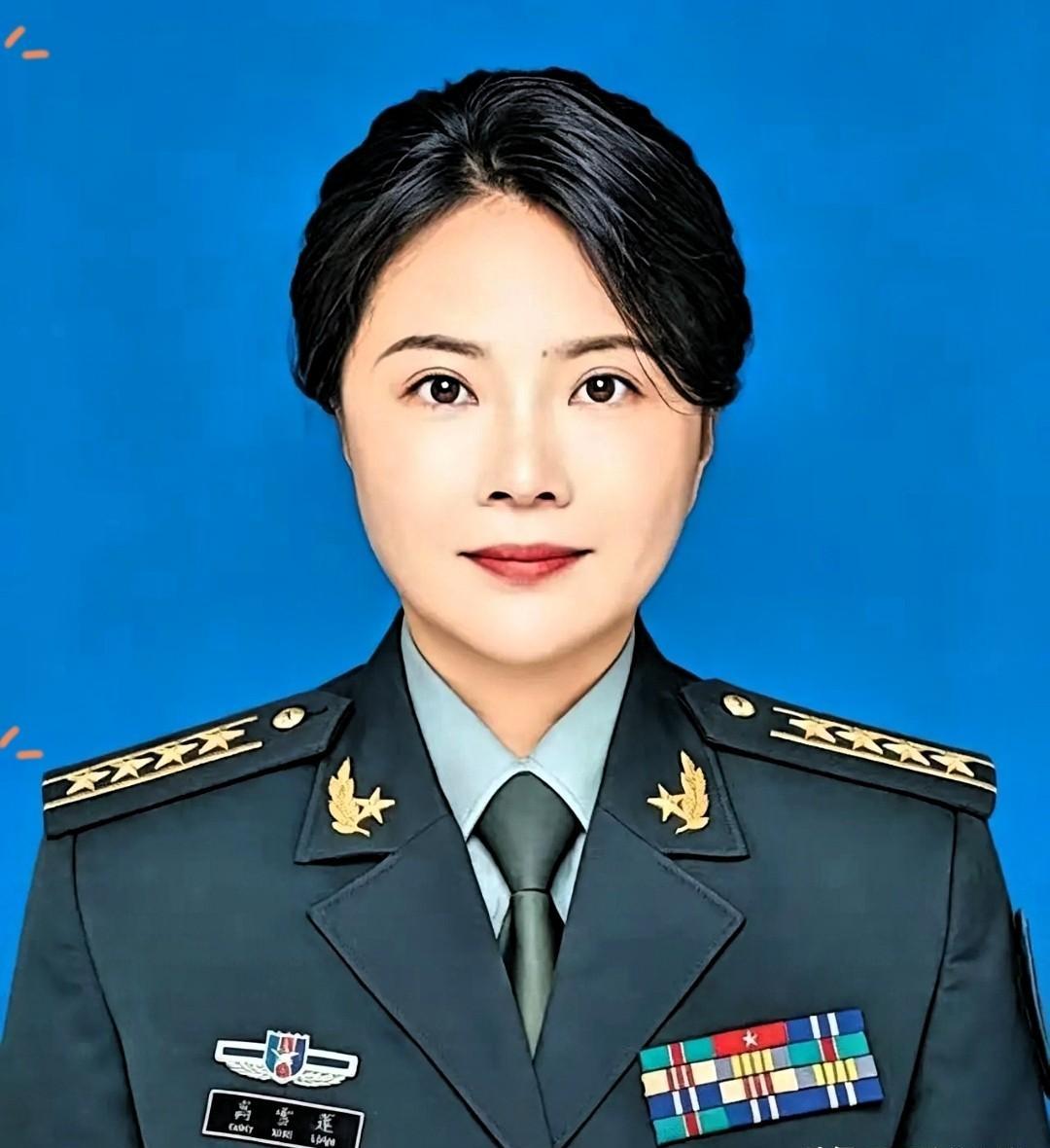 同样是“违规操作”，为什么有人被她一查到底，有人却被她暗中保护？西部战区审计员高