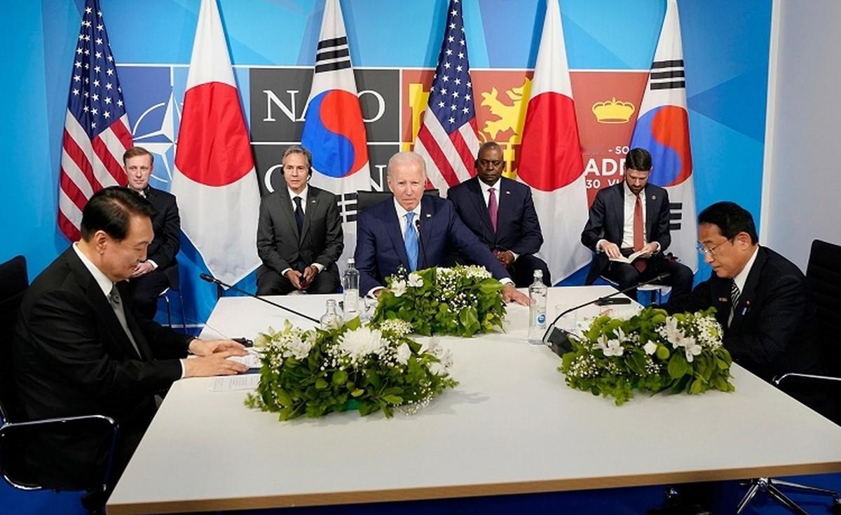 韩国不上套，但是日本人却很主动，朝鲜的军队进入俄罗斯，带给泽连斯基极大的压力，泽