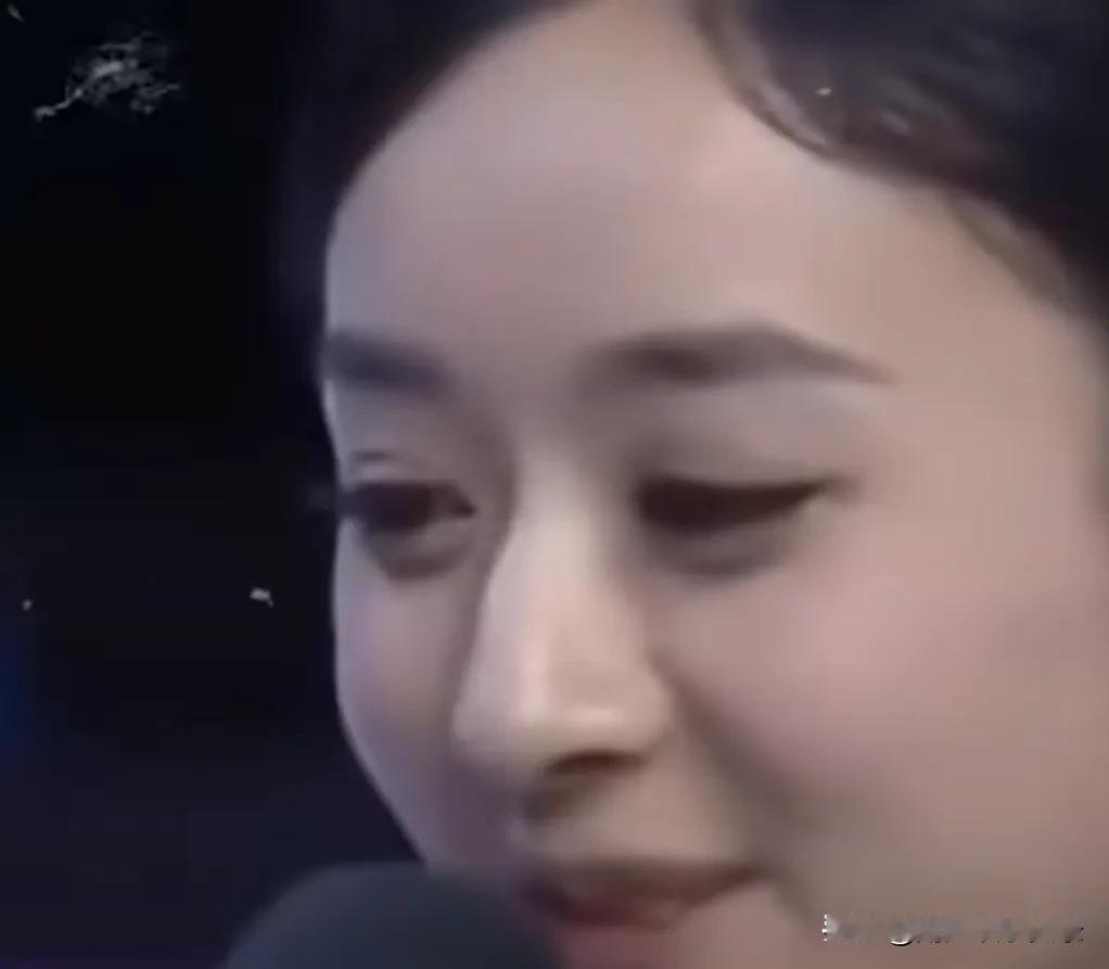 她真的好励志啊，内娱女演员我最喜欢她了，踏踏实实的，绯闻也少，又可爱又漂亮，也不