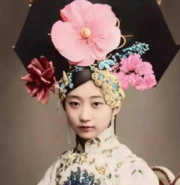 2003 年，养老院 90 岁老人被一口水饺噎死了。无依无靠的她，却在清点遗物时