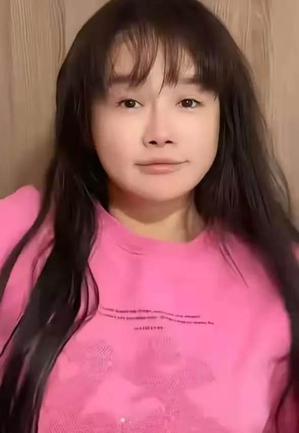 看了邹市明这波操作，
忽然明白为啥冉莹颖能把他吃得死死的。

她太懂邹市明了。知