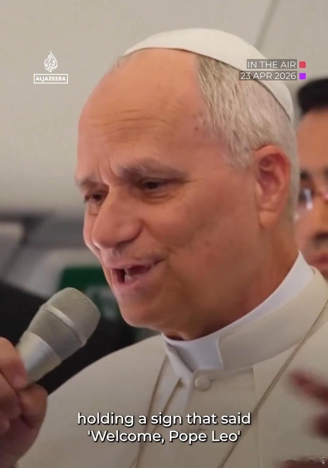 教皇良十四世说：我的口袋里装着一个在黎巴嫩遇害的穆斯林儿童的照片。在我访问黎巴嫩