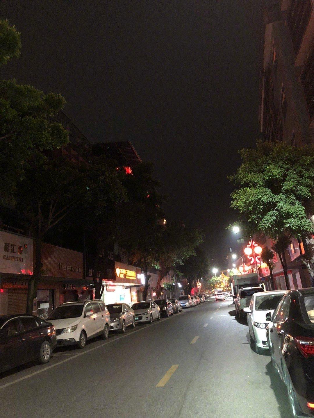人总是在无限接近幸福的时候最幸福。