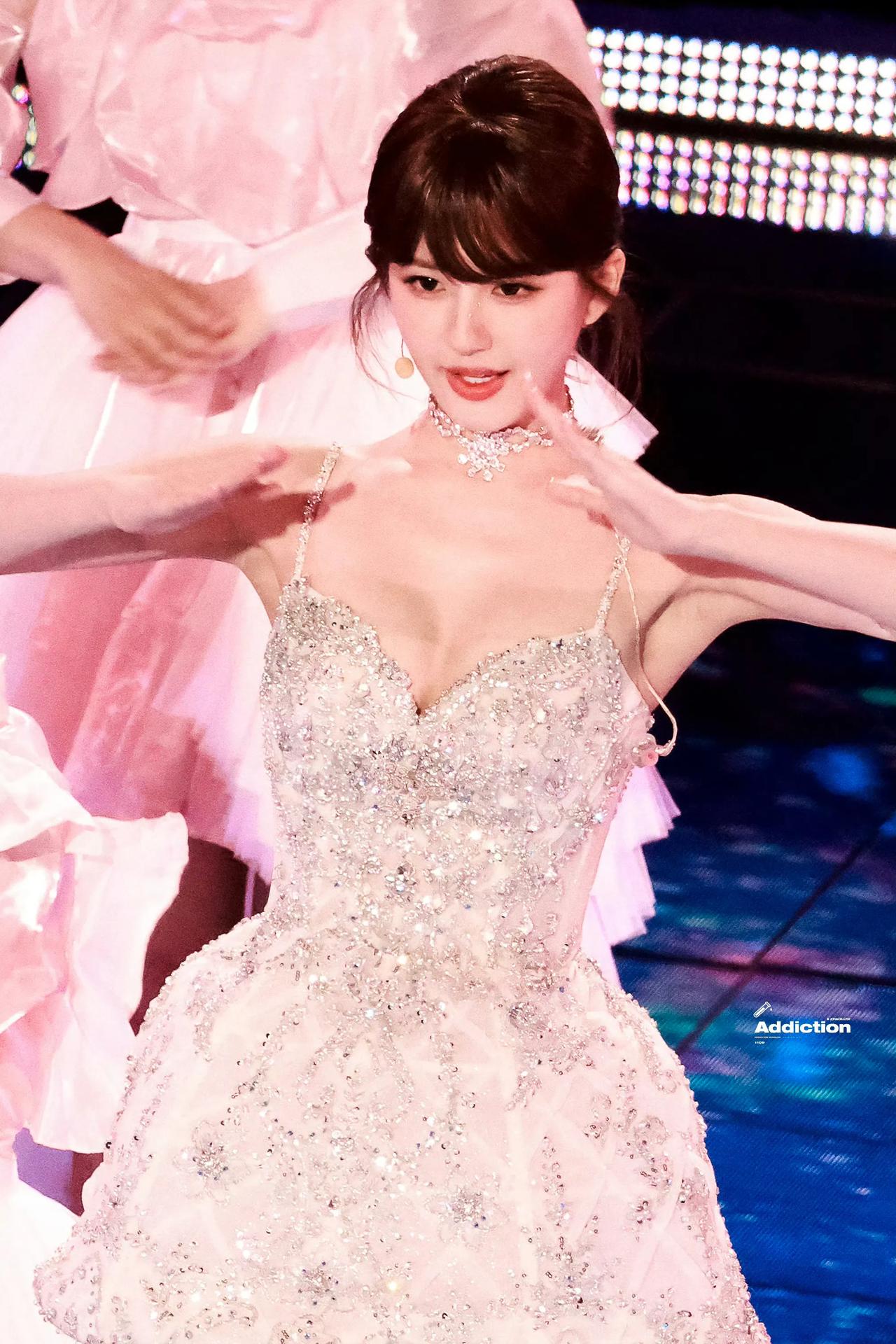 #四朵95花#  #女星谁最美？＃# #赵露思 田曦薇 虞书欣 孙千# #你喜欢