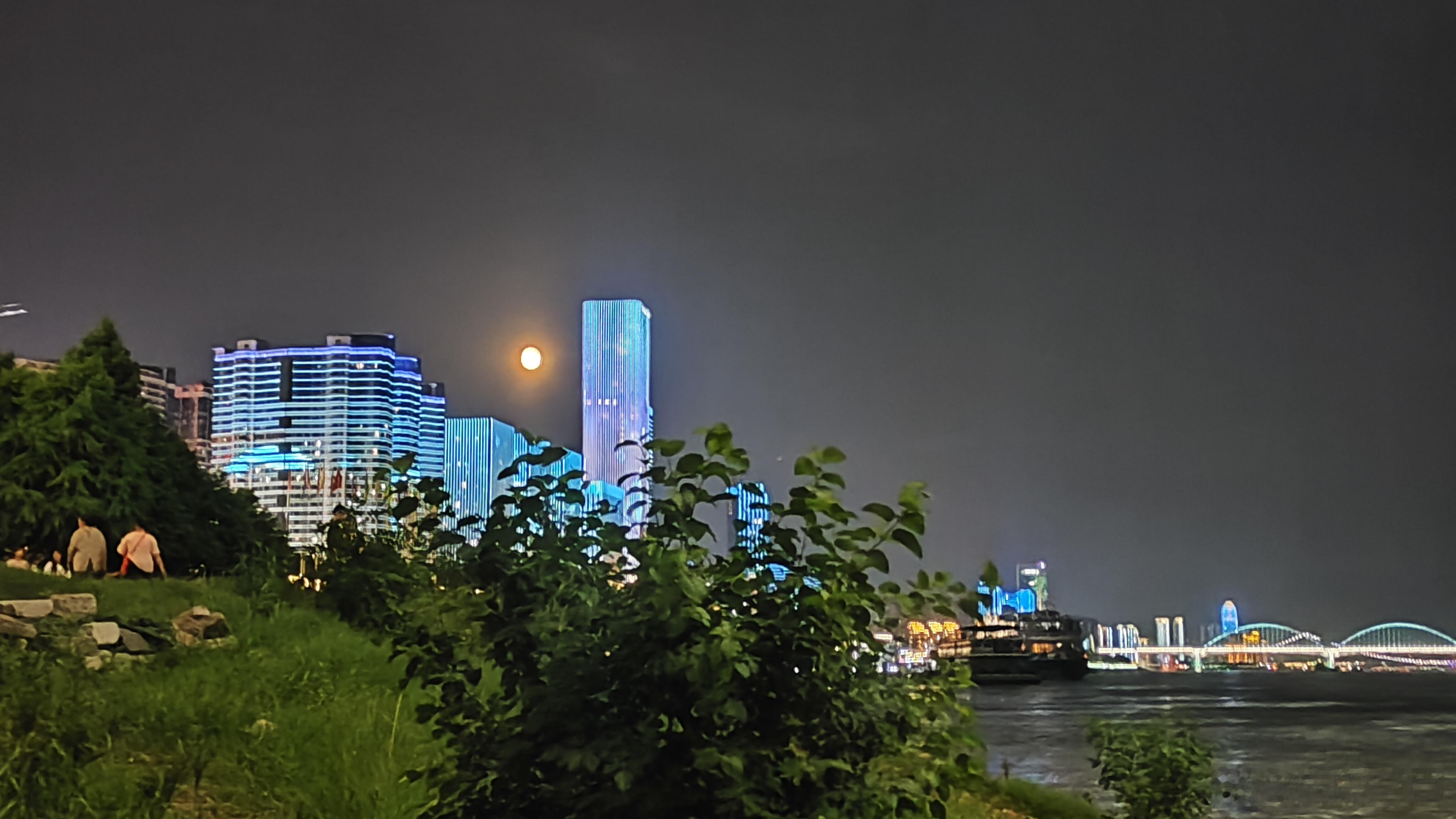 晚安你已连续晚安问候2219天。时光无涯，人生有岸，安守一颗平常心，人生才能笑看