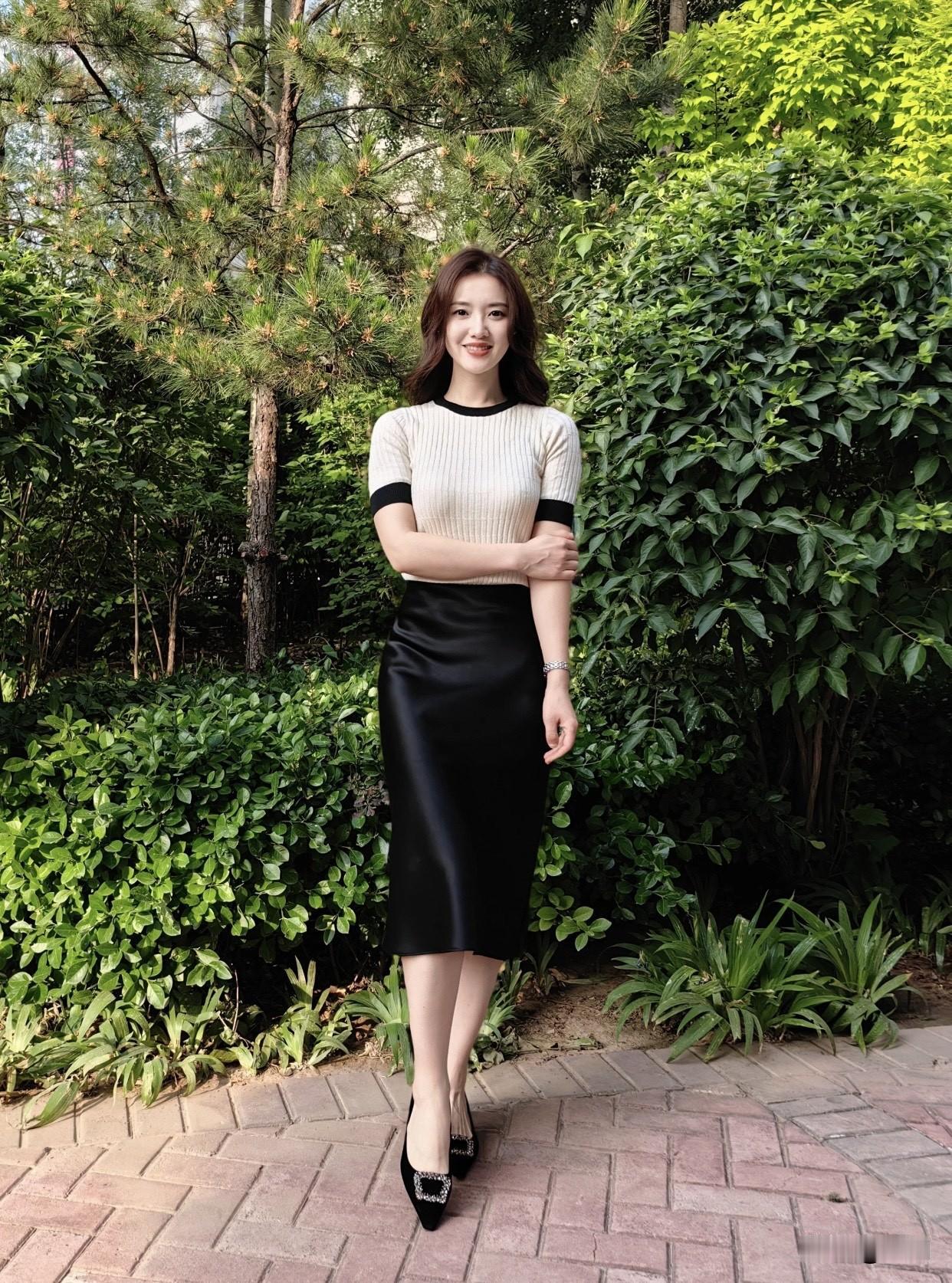 女人味的魅力在哪里?独立通透也是女人味的关键。不攀附、不将就，有自己的想法和生活