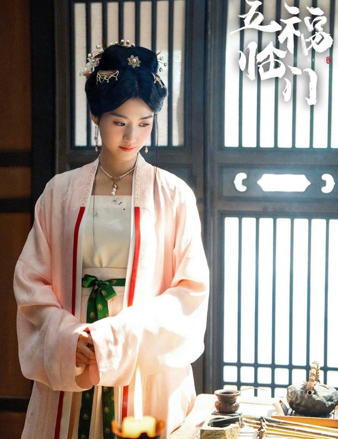 卢昱晓的角色选本眼光优秀 卢昱晓的选本功力堪称一绝！上官浅的清醒自爱，李佳的独立