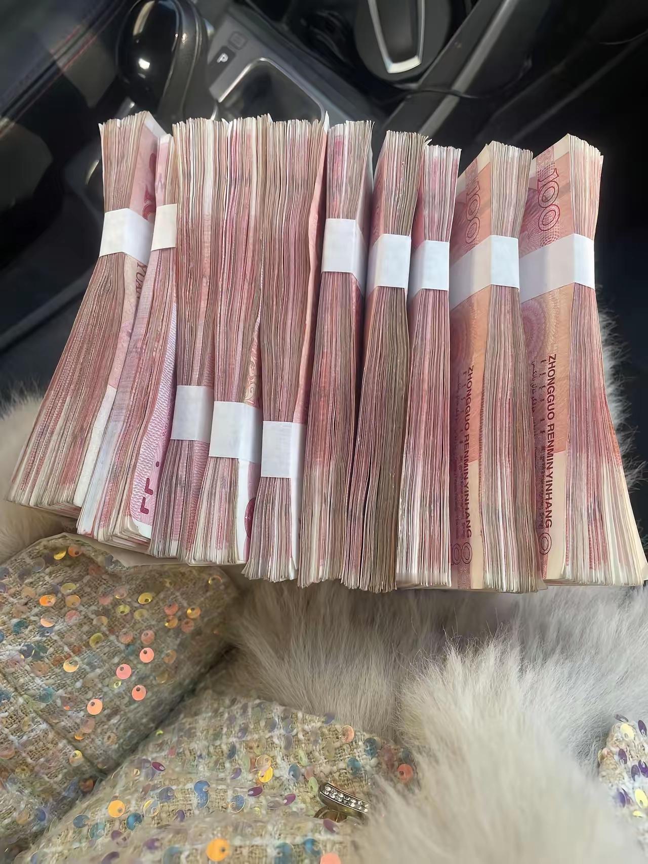 亲身经历奉劝大家，
千万不要轻易把钱借出去。
当初妹妹哭着说要买房，求我借10万