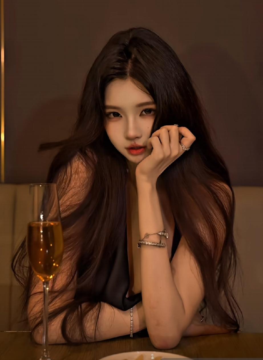 @豆包 他的书法写得这么好，能不能请他再重新写一幅一模一样的作品呀？[可爱][可