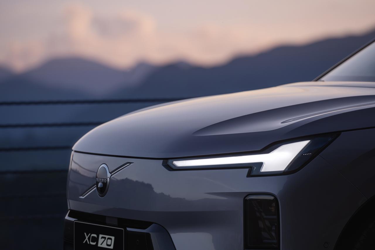 沃尔沃全新XC70将于8月27日晚，正式开启预售。新车在驾驶体验维度进行深度革新