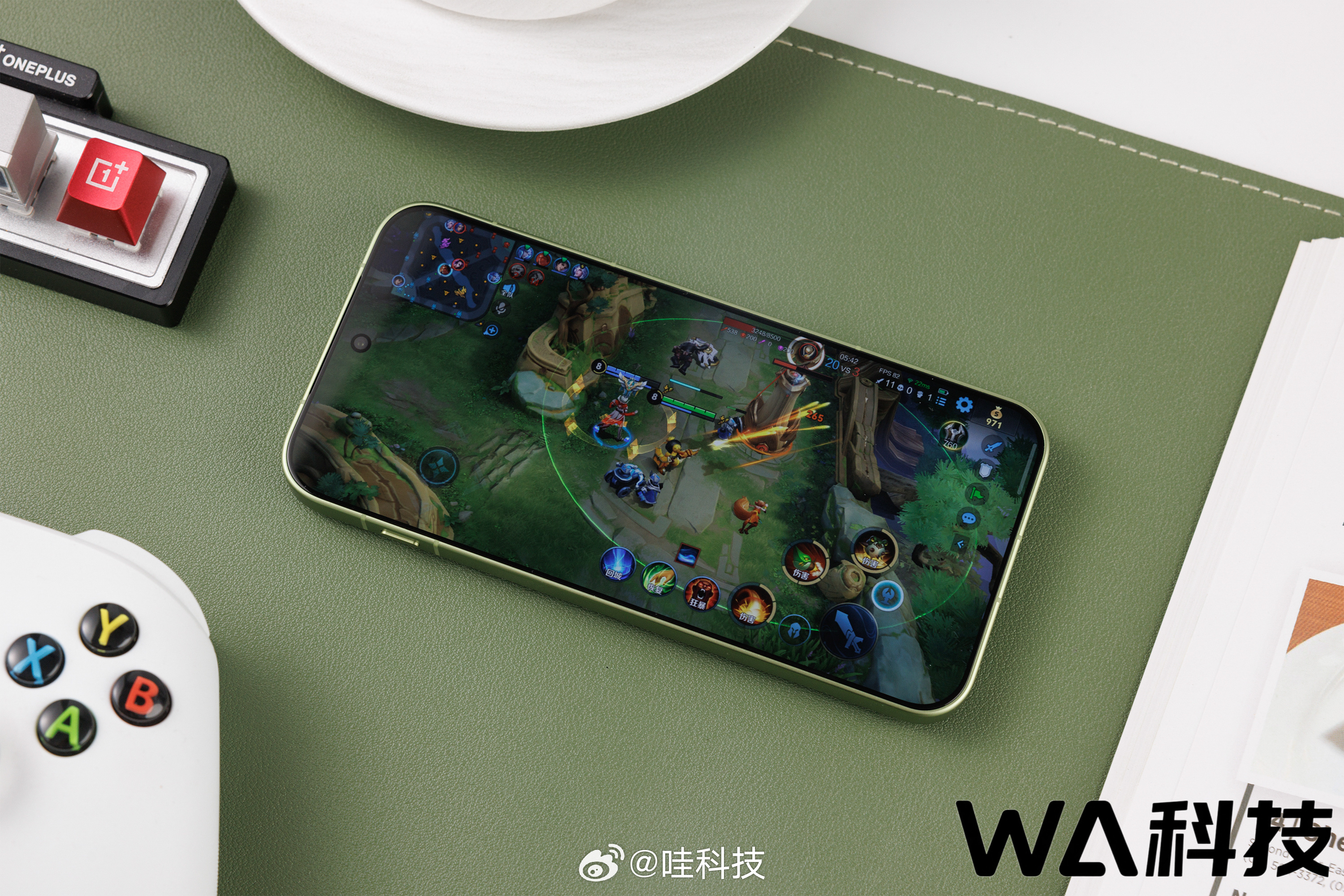 一加15T   这台小屏旗舰，在质感、游戏、续航等多方面都很能打，整个产品力非常