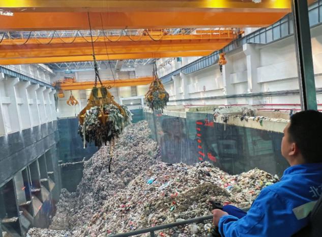 当年由上海发起，全国仿效的垃圾分类，现在为什么没人搞了？其实，这本是个理工科的技