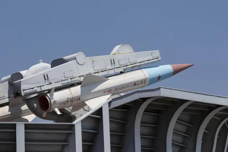 印度“共和国日”阅兵式上，多款国产先进武器首次亮相。最吸睛的当属LR - ASh