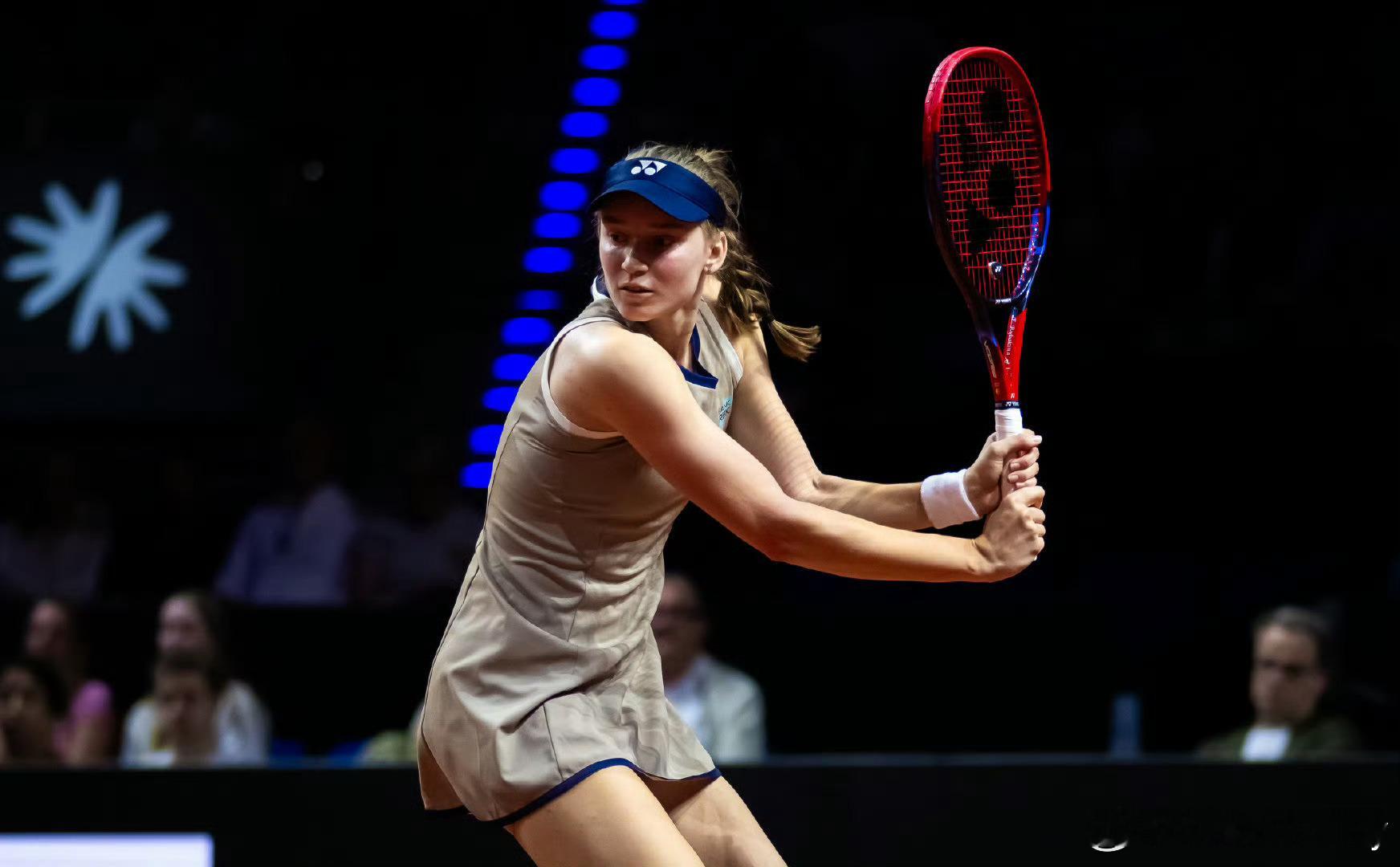 莱巴金娜斯图加特第二冠职业生涯第13冠，斯图加特第二冠，恭喜娜娜🎉。 