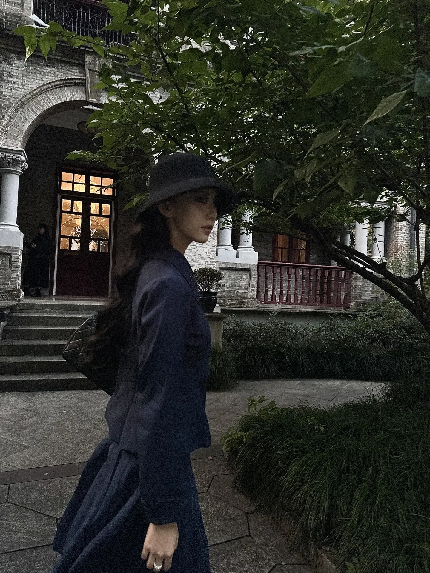 我是一名特工，代号（呵呵我是神）22年底开始调查你，案子没破我的心不攻自破